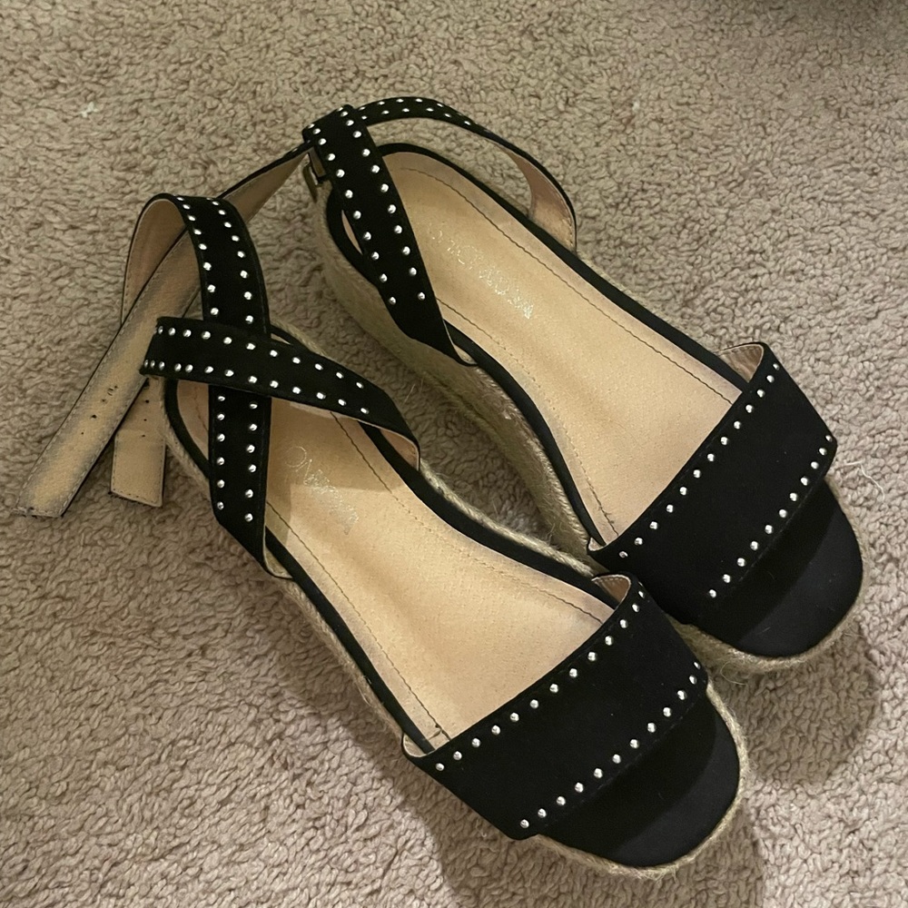 Fashion nova sandals.